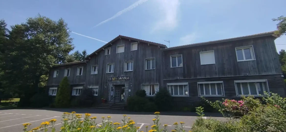 A vendre hotel restaurant le bois sauvage en Ardèche